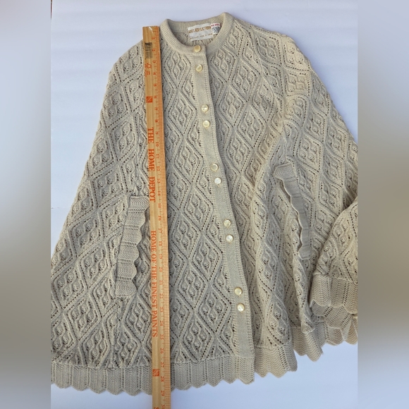 Vintage Aran Knit Capelet Poncho Cream Off White Button Front Japan - Picture 15 of 16